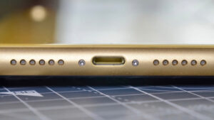 گوشی مجهز به USB-C اپل