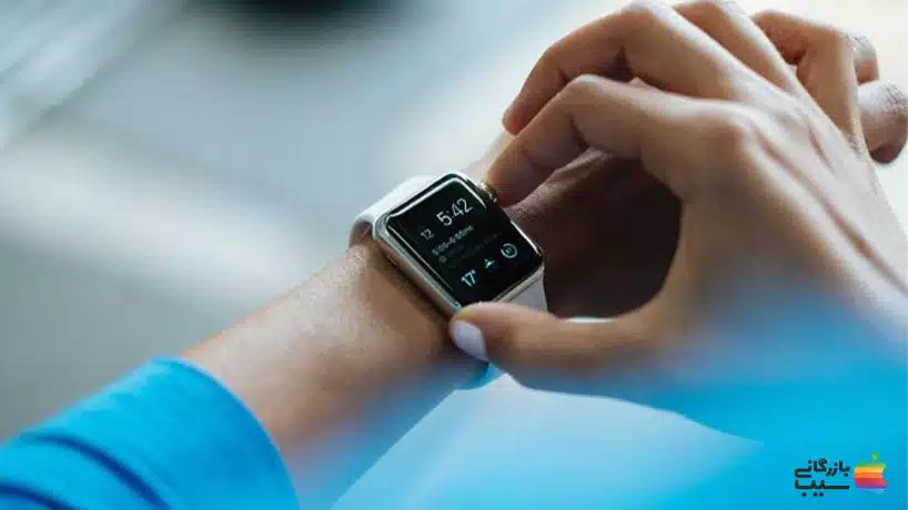 تصویری از نحوه اندازه‌گیری سطح اکسیژن خون با اپل واچ.