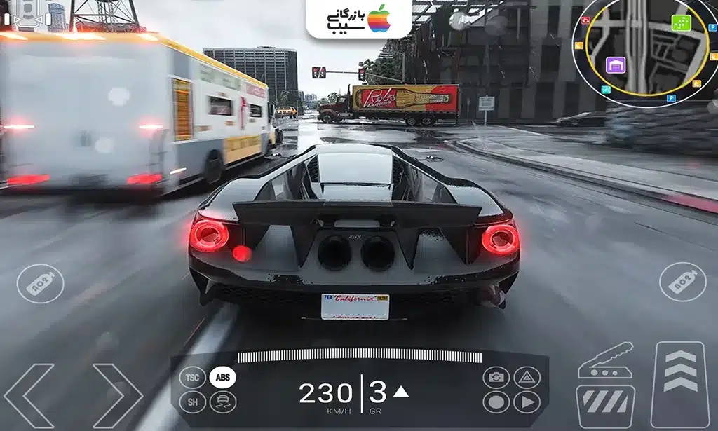 نمای بازی Real Car Driving در شهر با خودروهای اسپرت در حال رانندگی در خیابانهای شهری.