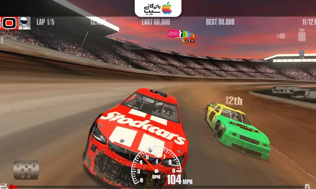 نمای بازی Stock Car Racing با خودروهای مسابقهای در پیستهای سرعت و رقابتهای هیجانانگیز.