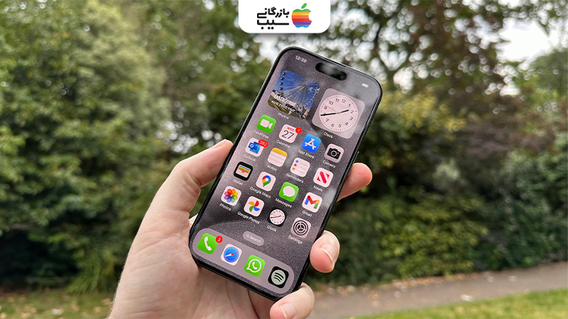 تصویری جهت مقایسه صفحه نمایش آیفون 17 پرو مکس با آیفون 16 پرو