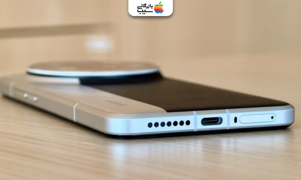 تصویری از سیستمهای صوتی و اسپیکرهای دو گوشی پرچمدار با نمایش ویژگیهای صدا و طراحی اسپیکرها.