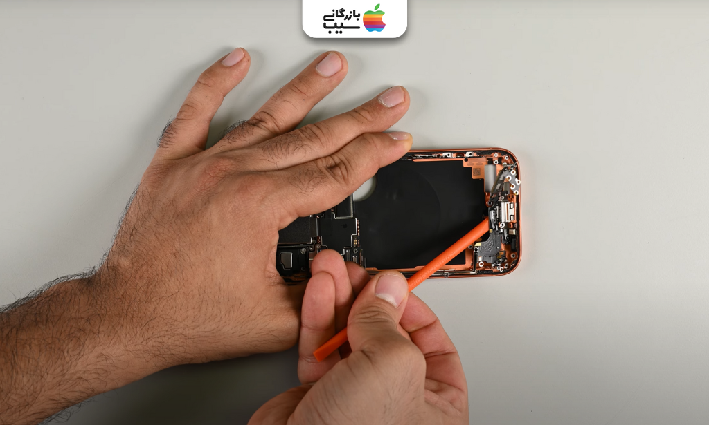 تضمین کیفیت، قطعات اورجینال و تعمیر سریع در مرکز بازرگانی سیب