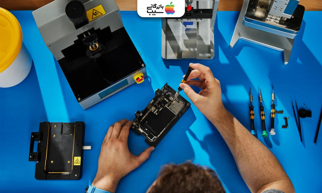 تصویری از تعمیر مادربرد آیفون ۱۶ پرو مکس