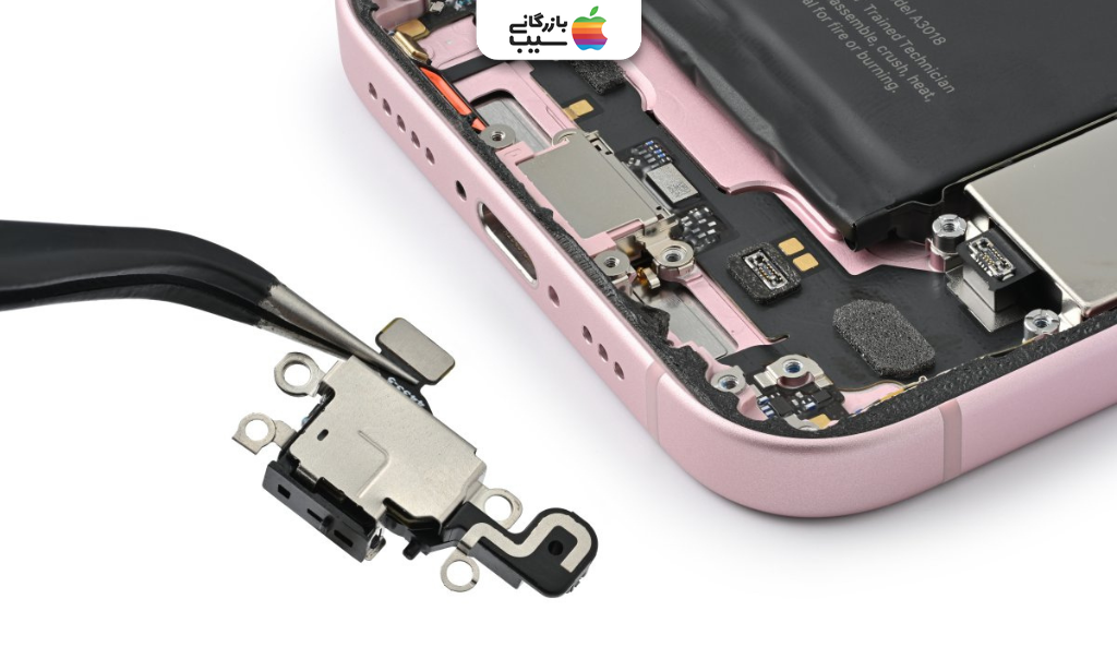 تصویری از تعمیر اسپیکر مکالمه و بلندگوی گوشی آیفون ۱۵