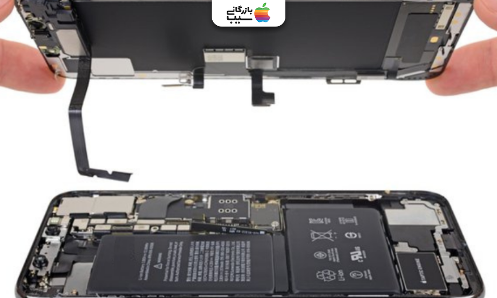 تصویری از تعمیر یا تعویض موتور ویبره گوشی آیفون ۱۵